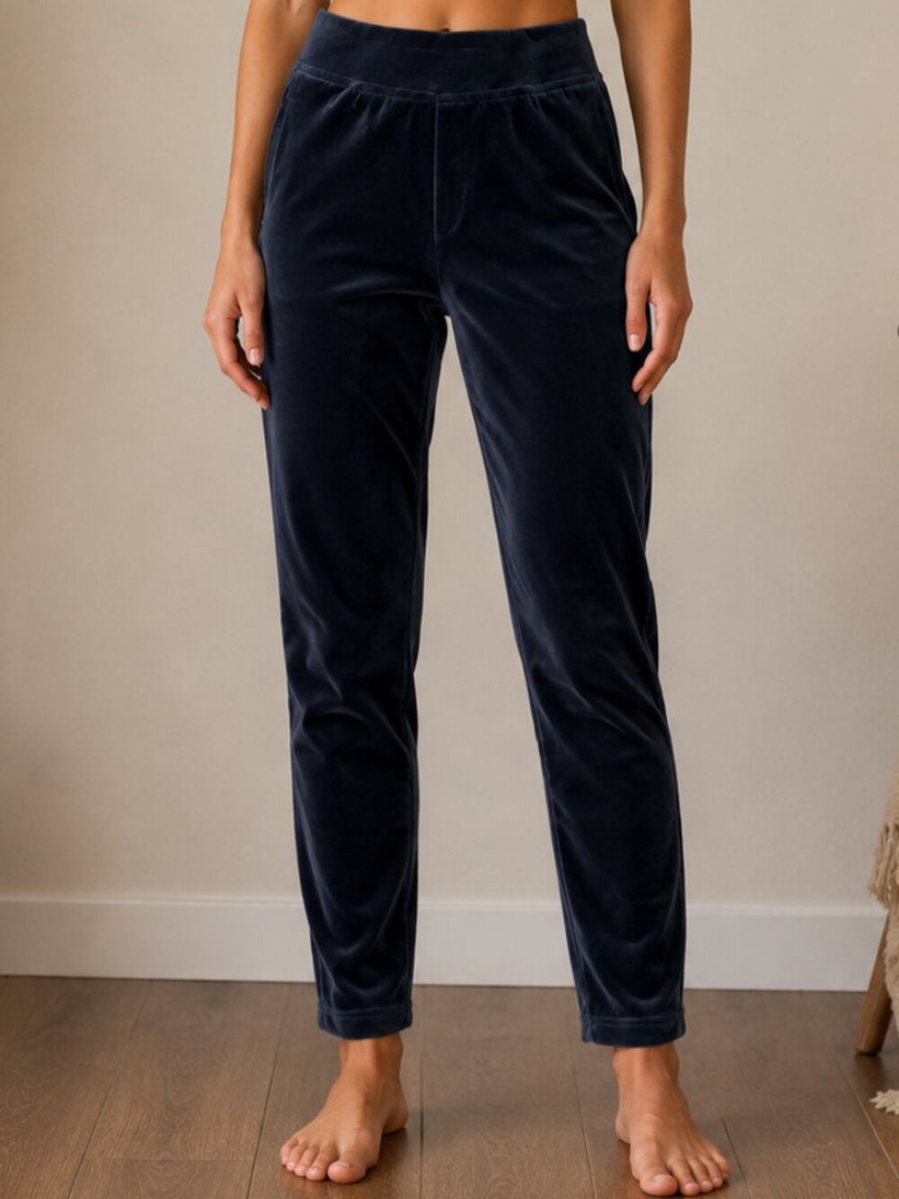 HUE Blue Velour Leggings Pants Medium 8–10 NWT Stretch
